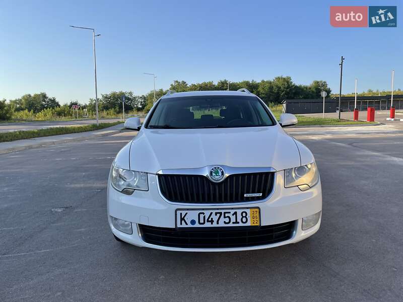 Skoda Superb 2011