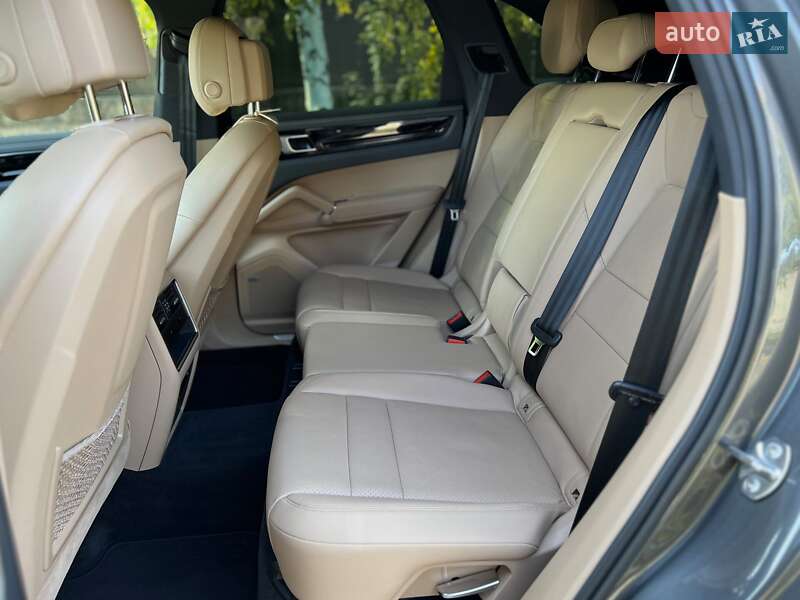 Porsche Cayenne 2018