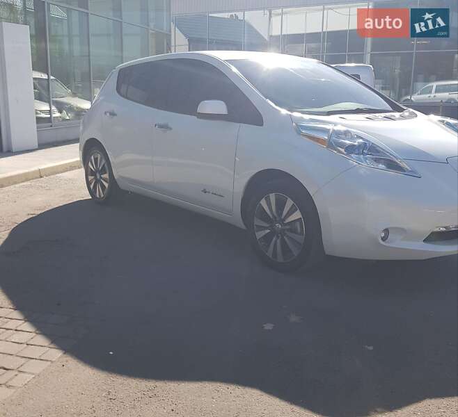 Nissan Leaf 2014