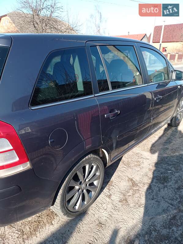 Opel Zafira 2010
