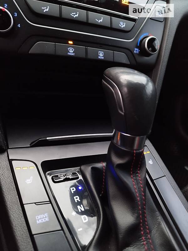 Hyundai Elantra 2018