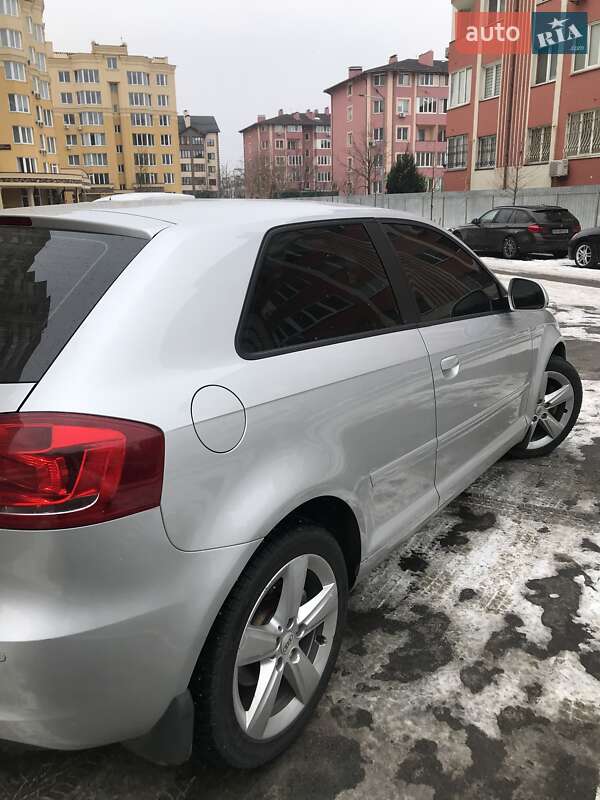 Audi-0