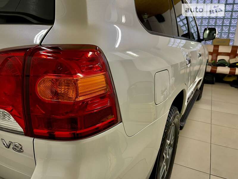 Toyota Land Cruiser 2012