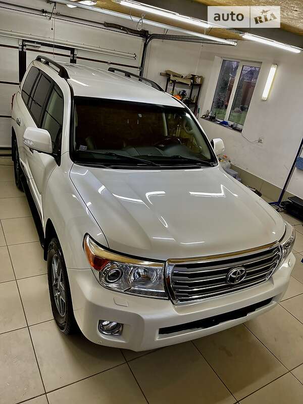 Toyota Land Cruiser 2012