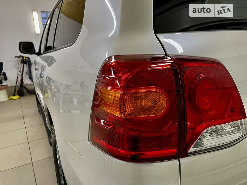 Toyota Land Cruiser 2012