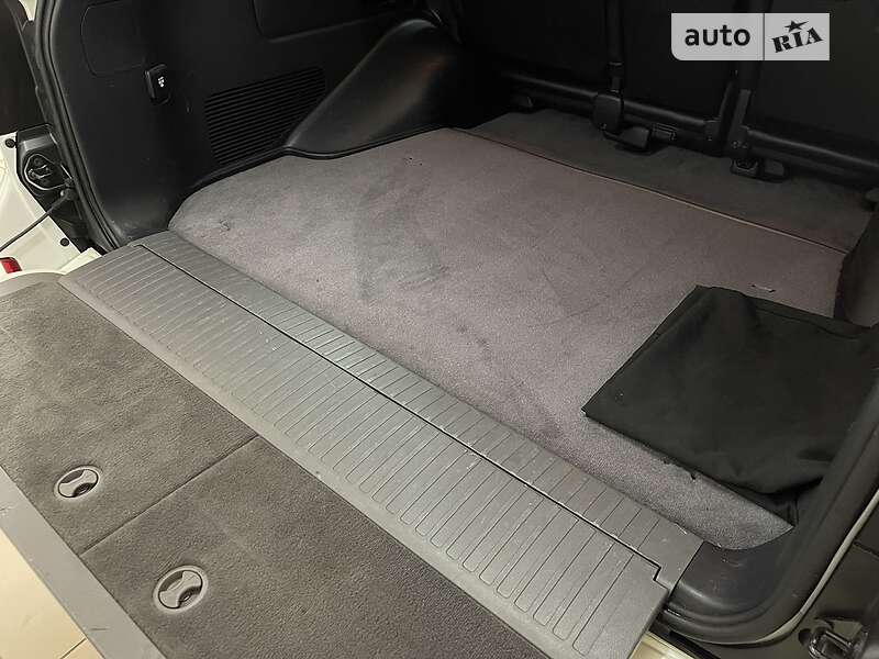 Toyota Land Cruiser 2012