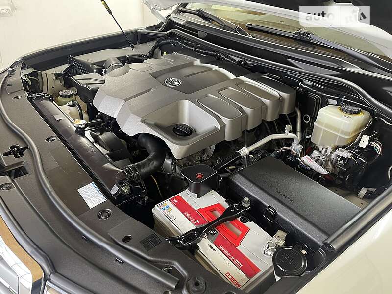 Toyota Land Cruiser 2012