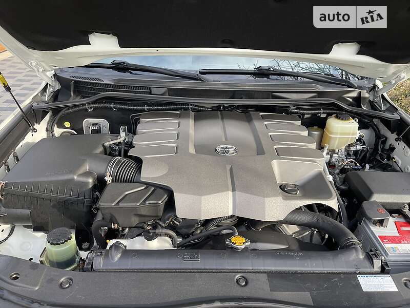 Toyota Land Cruiser 2012