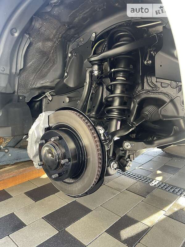 Toyota Land Cruiser 2012