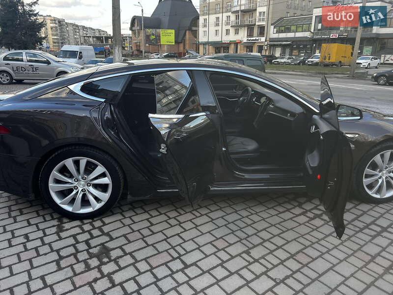 Tesla-18