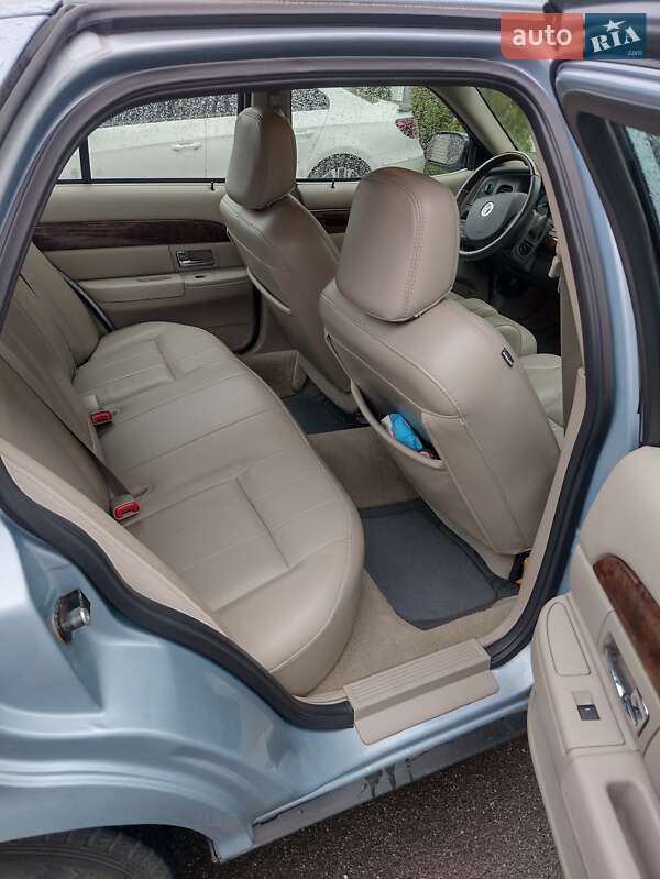 Mercury Grand Marquis 2010