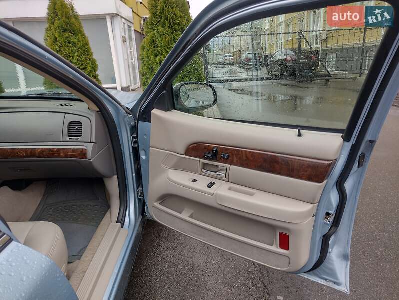 Mercury Grand Marquis 2010