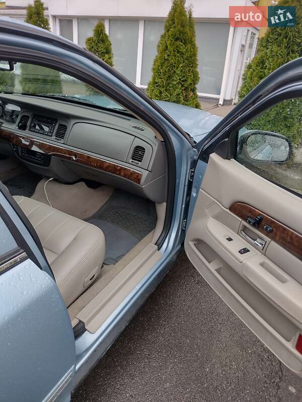 Mercury Grand Marquis 2010