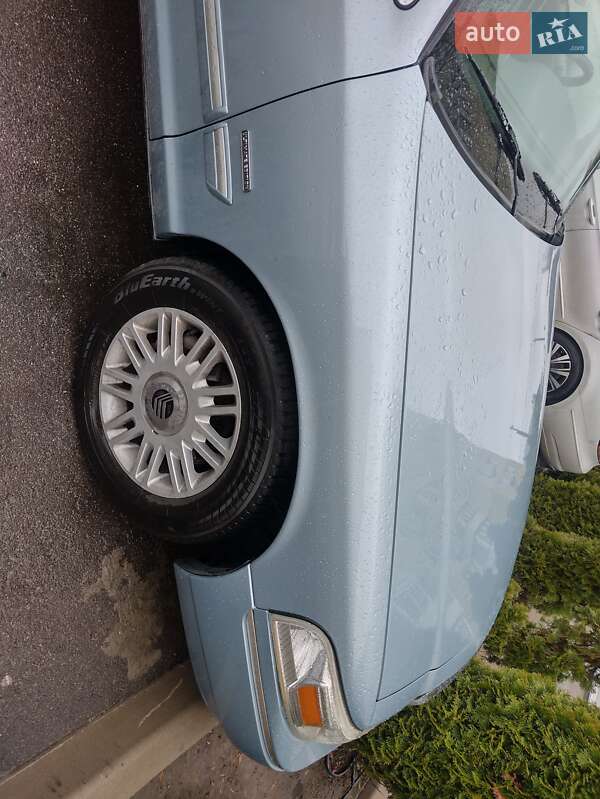 Mercury Grand Marquis 2010