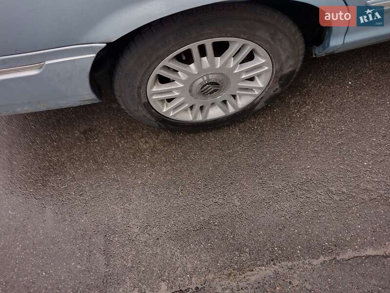 Mercury Grand Marquis 2010