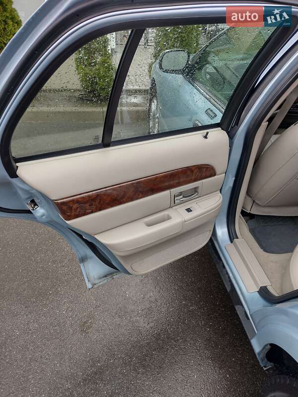 Mercury Grand Marquis 2010