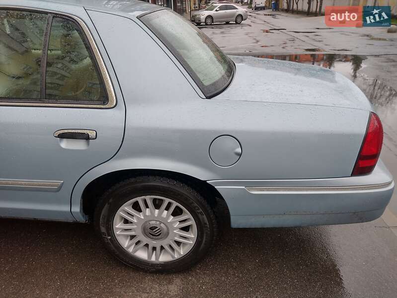 Mercury Grand Marquis 2010