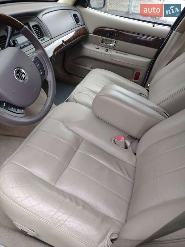 Mercury Grand Marquis 2010