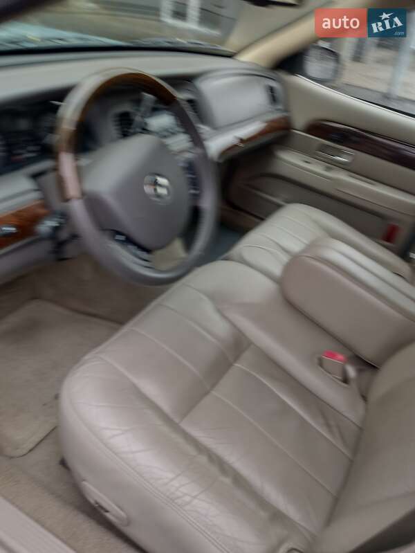 Mercury Grand Marquis 2010