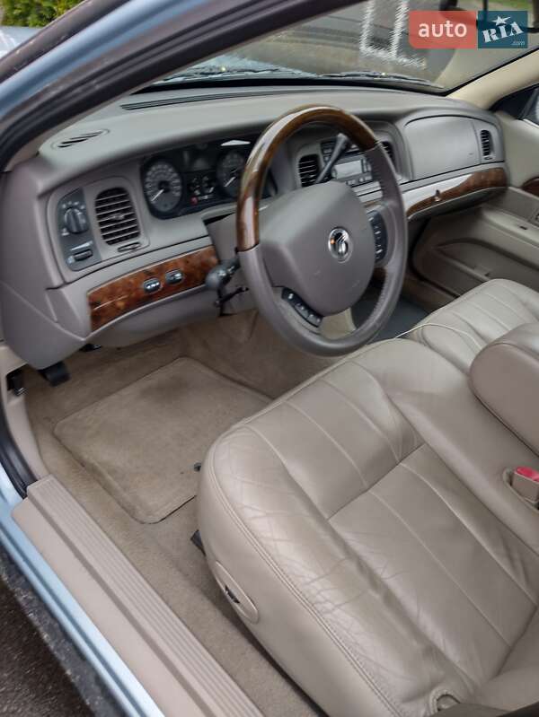 Mercury Grand Marquis 2010