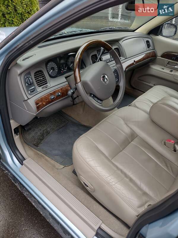 Mercury Grand Marquis 2010