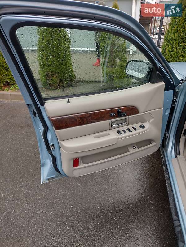 Mercury Grand Marquis 2010