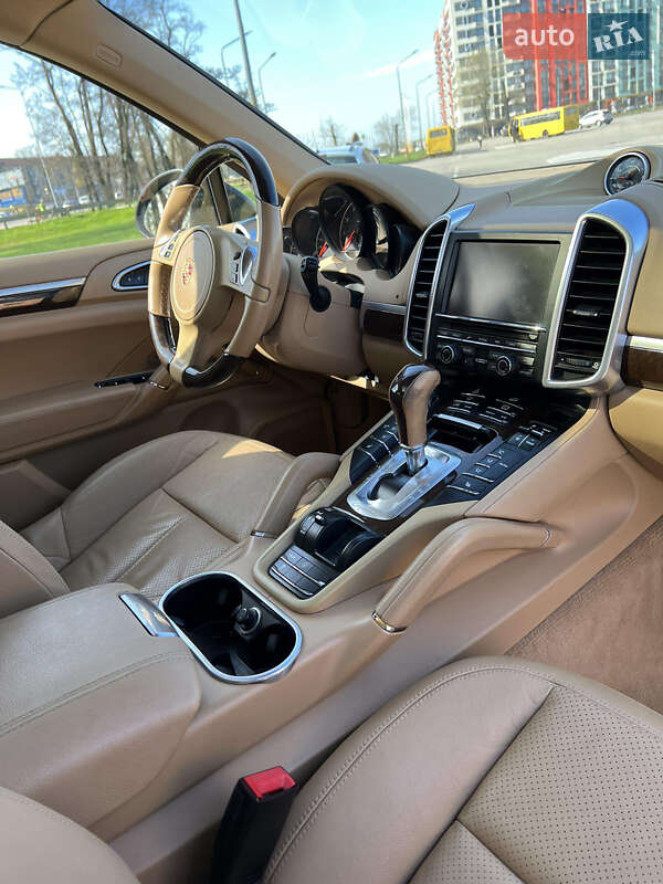 Porsche Cayenne 2014