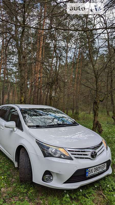 Toyota Avensis 2012