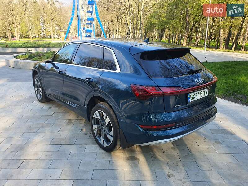Audi e-tron 2019