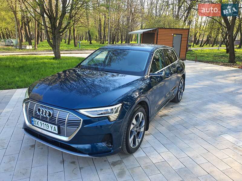 Audi e-tron 2019