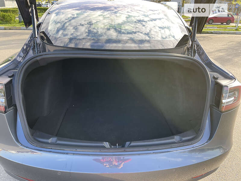 Tesla-16