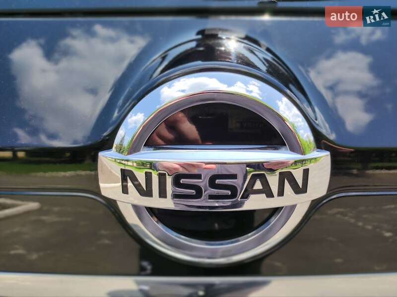 Nissan-48