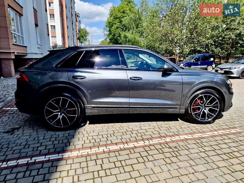 Audi Q8 2020