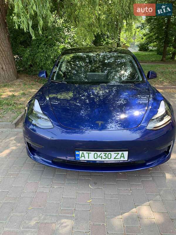 Tesla Model 3 2020
