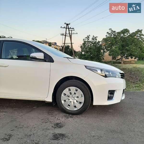 Toyota Corolla 2015