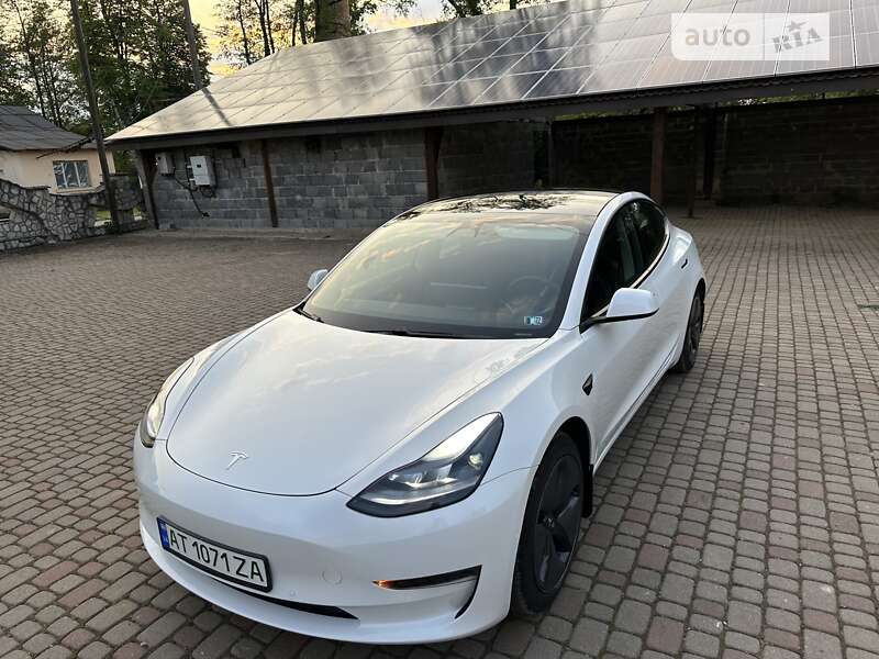 Tesla-4