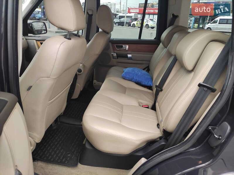 Land Rover-17