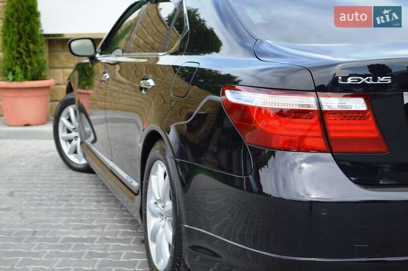Lexus-52