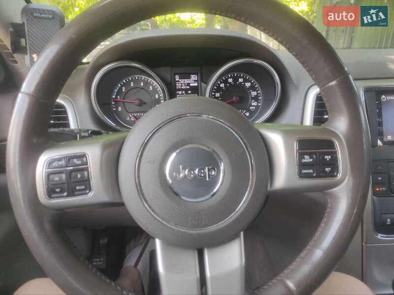 Jeep Grand Cherokee 2011