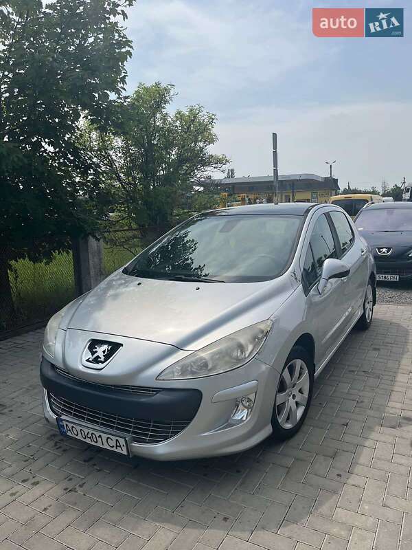 Peugeot-0