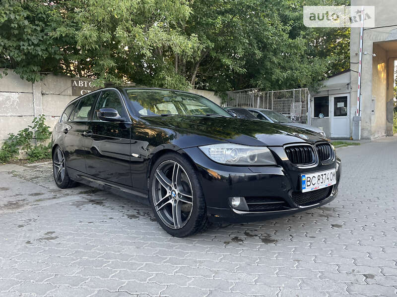 BMW 3 Series 2011