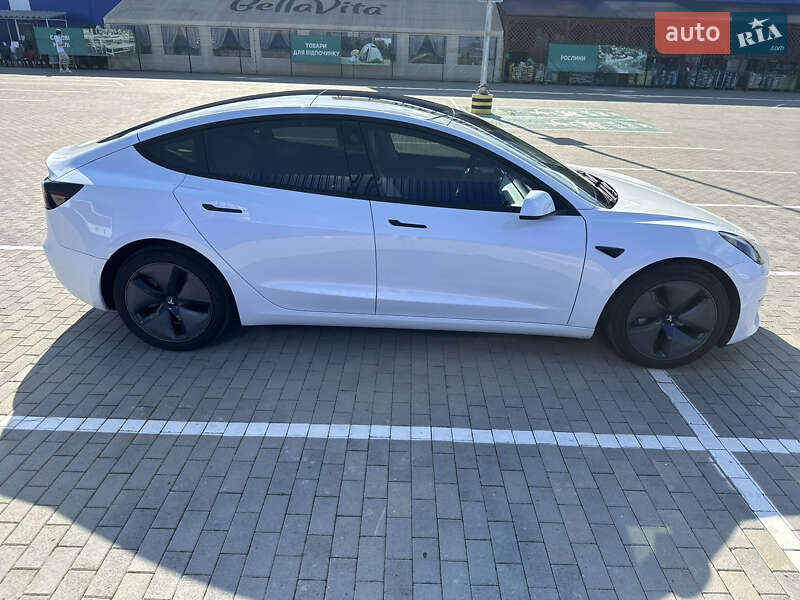 Tesla-8