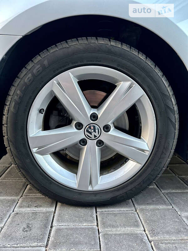 Volkswagen Passat 2015