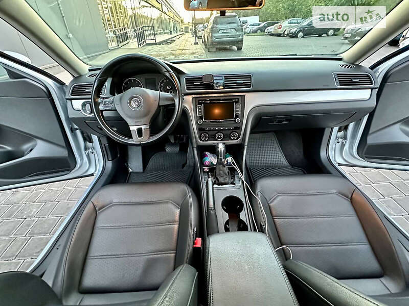 Volkswagen Passat 2015