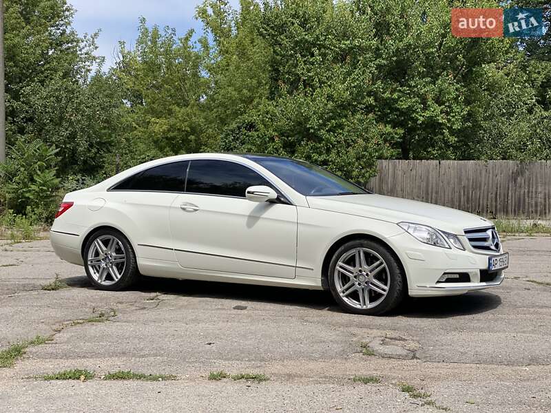 Mercedes-Benz E-Class 2010