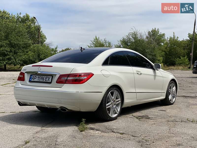 Mercedes-Benz E-Class 2010