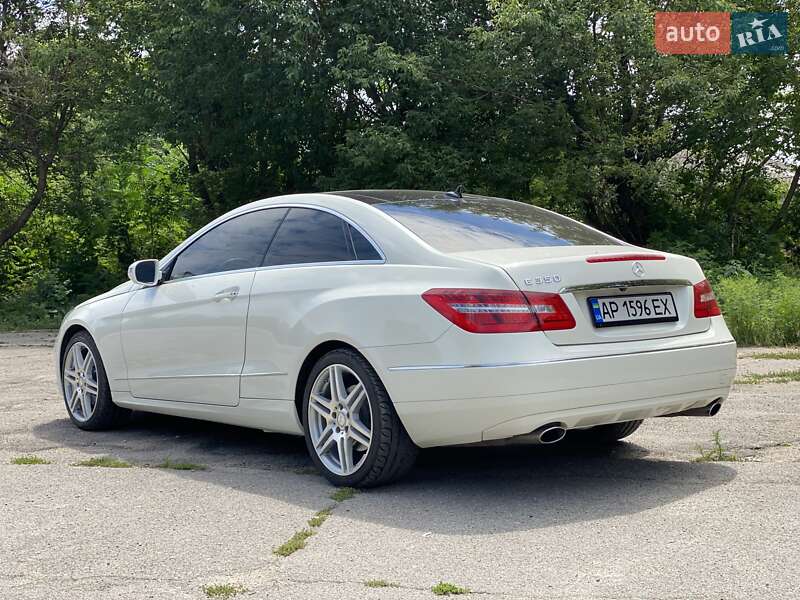 Mercedes-Benz E-Class 2010