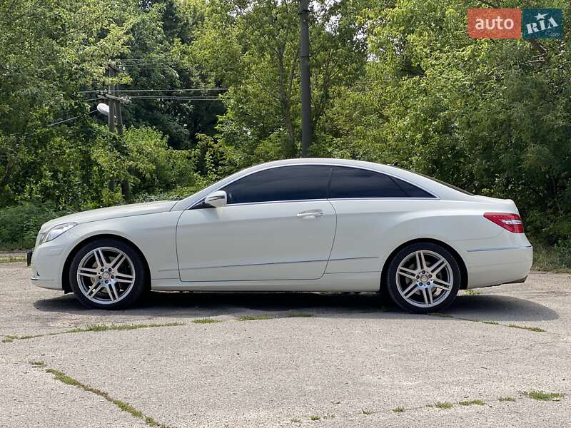 Mercedes-Benz E-Class 2010