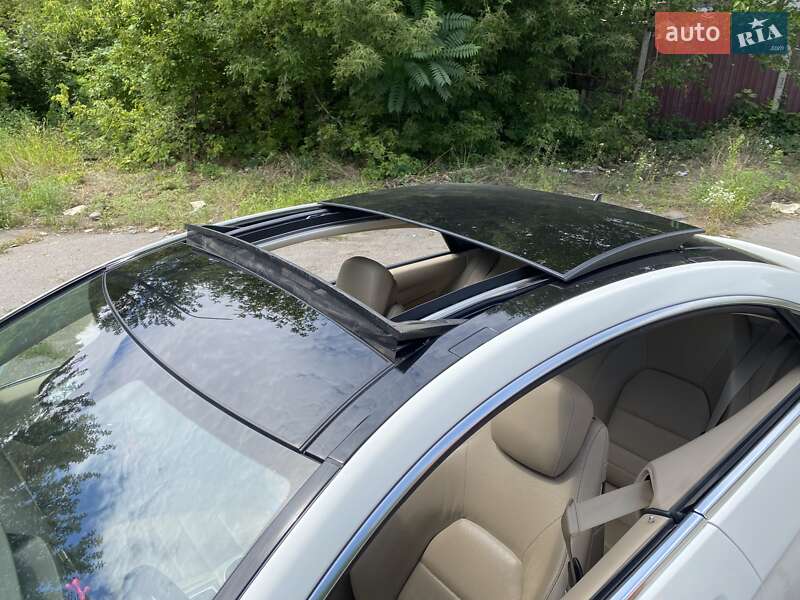 Mercedes-Benz E-Class 2010