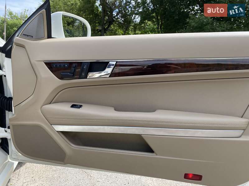 Mercedes-Benz E-Class 2010